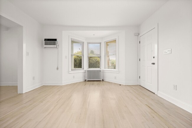 Building Photo - 287 Bruce Park Ave