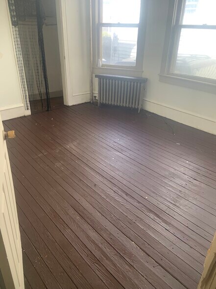 Building Photo - 850 S Franklin St