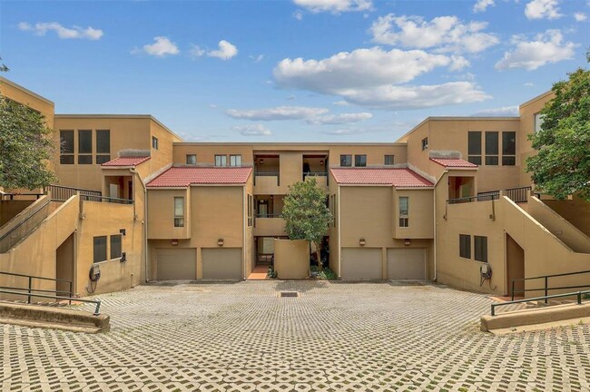 Building Photo - 1735 Spyglass Dr