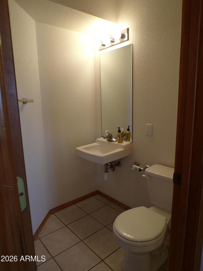 Building Photo - 10800 Sundance Ln