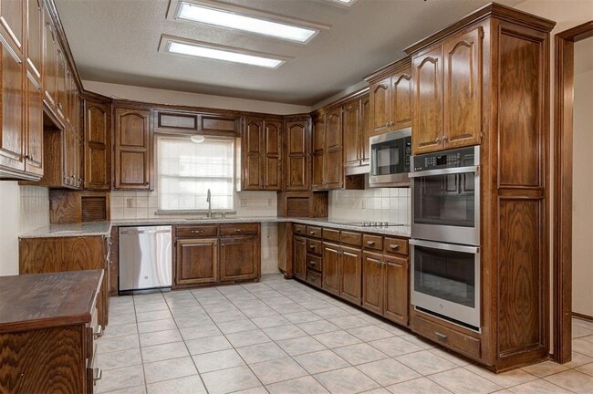 Building Photo - 7201 NW 150th St