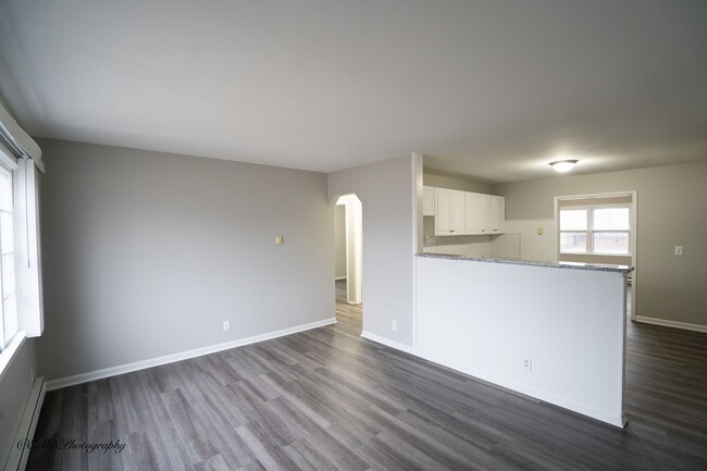 Building Photo - Beautifully renovated 3 bedroom Roseville ...