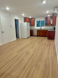 Building Photo - Phillips Lane