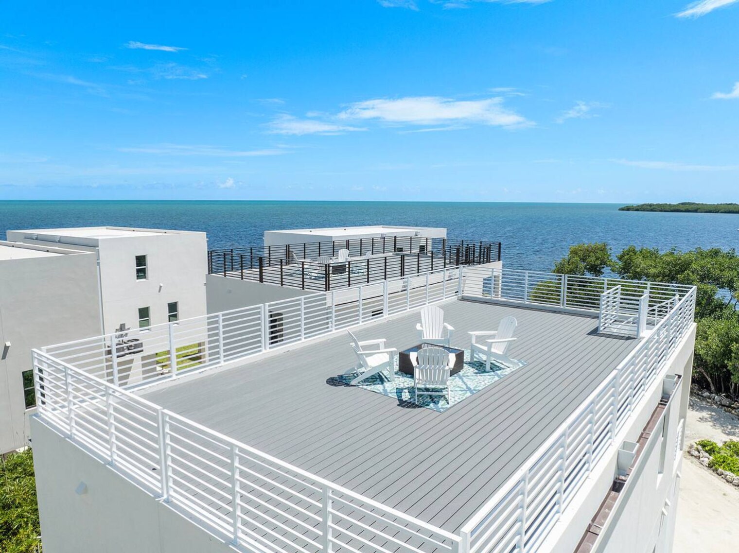 Building Photo - 99 Seaside Ave