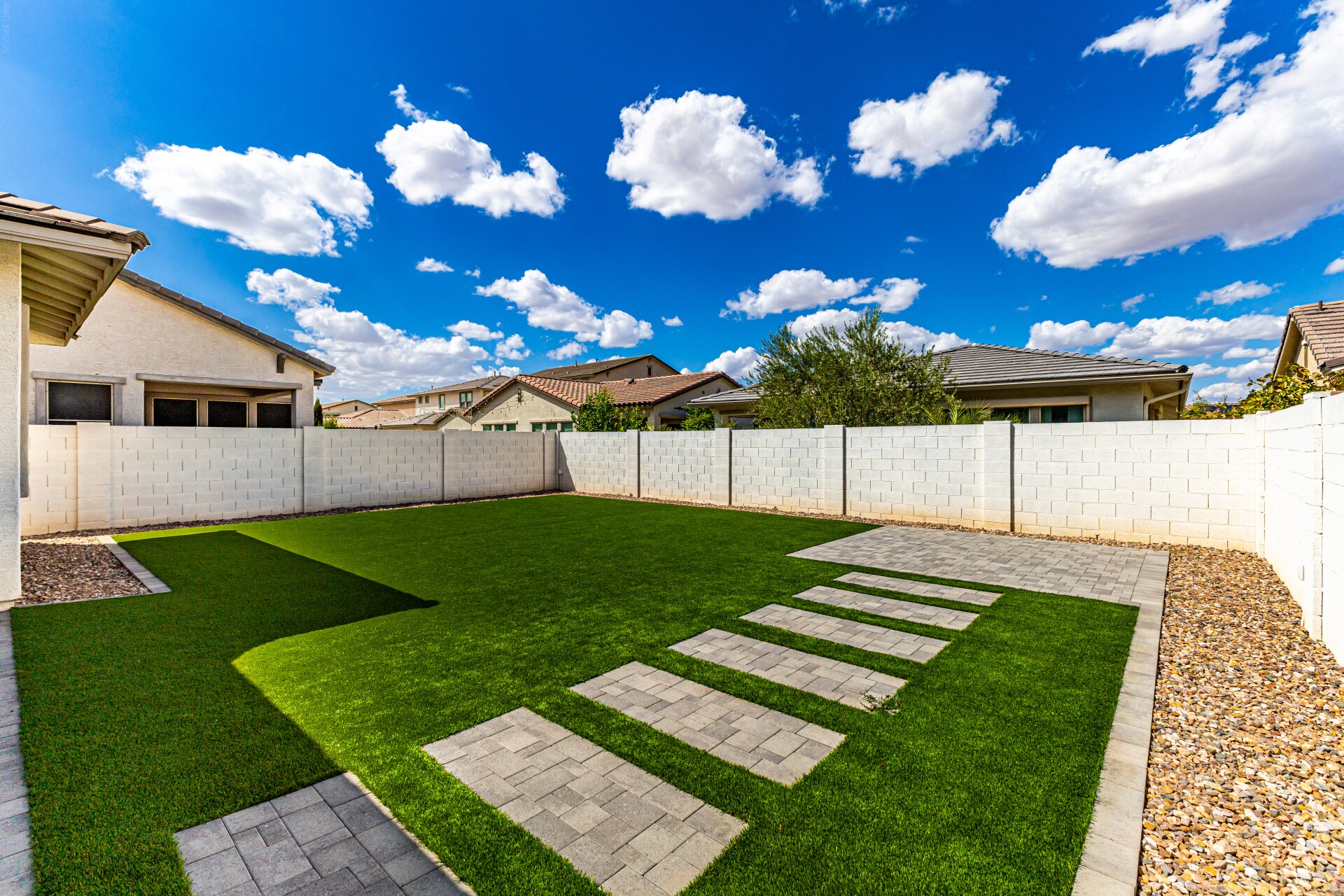 Building Photo - 20954 E Mayberry Rd