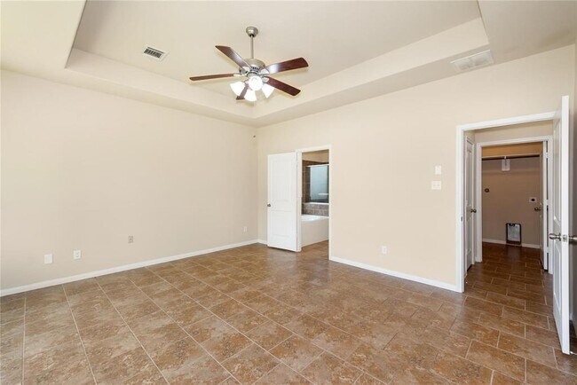 Building Photo - 17423 Waterview Dr