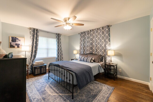 Building Photo - 6924 W Markham St