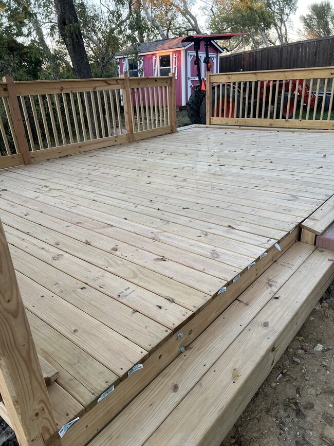 Building Photo - 539 Woodcreek Dr