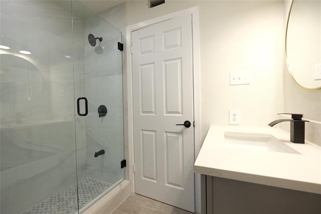 Building Photo - 10459 Las Brisas Dr