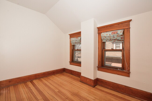 Building Photo - 3837 King St