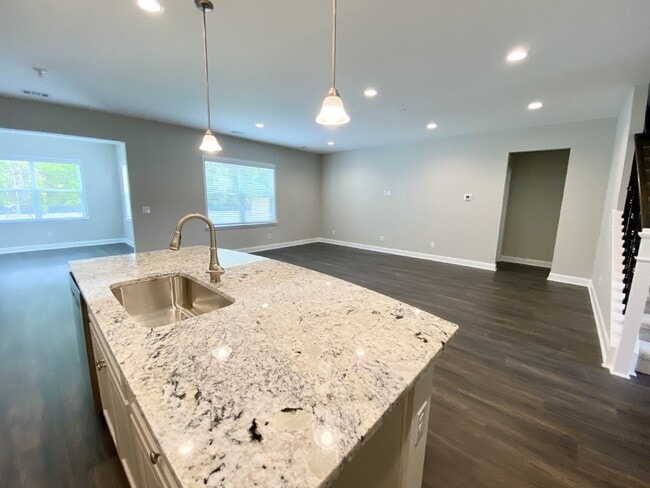 Building Photo - Three Bedroom Home in Malind Bluff!