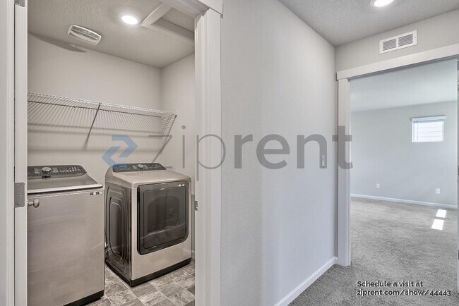 Building Photo - 31028 NW Turel Dr