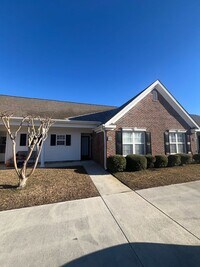 Building Photo - Coming soon! North Wilmington, ground floor patio home two bedroom