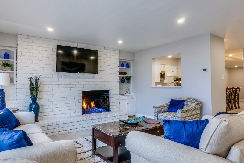 Building Photo - 7738 Village Trail Dr