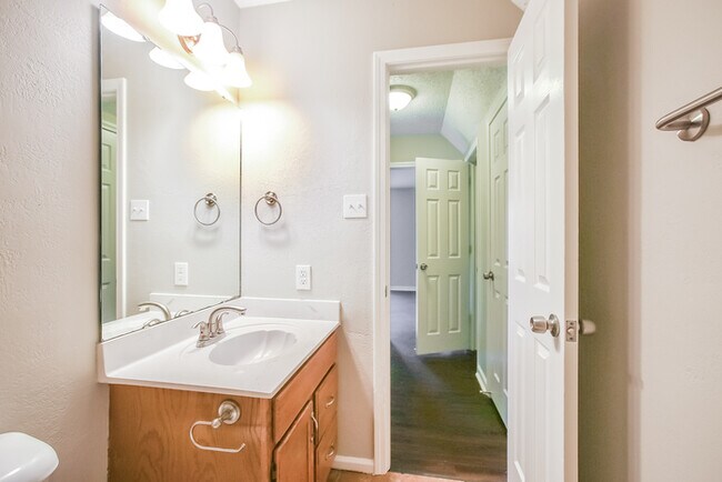Building Photo - Charming 3-Bedroom in Benton, AR