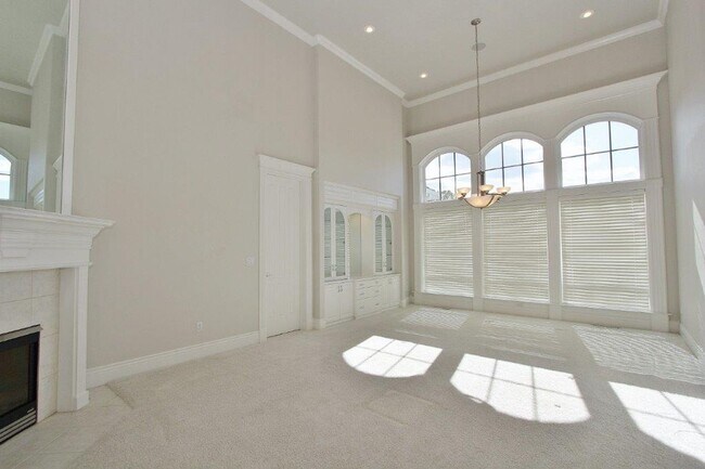 Building Photo - Immaculate & Captivating Home in Lexington Hills