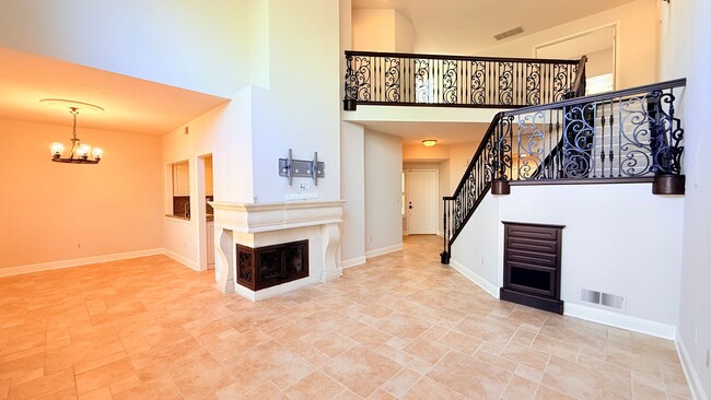 Building Photo - Gorgeous Two (2) Suites--- Executive Style 2BD/2.5BA + Loft, Two-Story TH at The Lake at Canyon L...