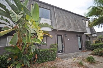 Building Photo - 1922 Conway Rd
