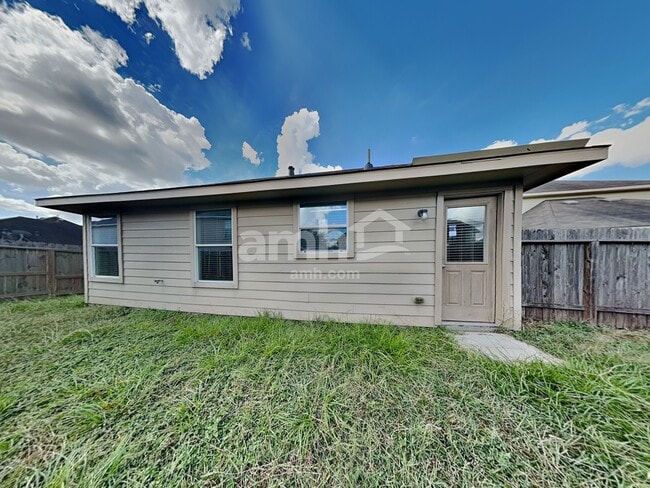 Building Photo - 6034 Brenwood Trails Ln