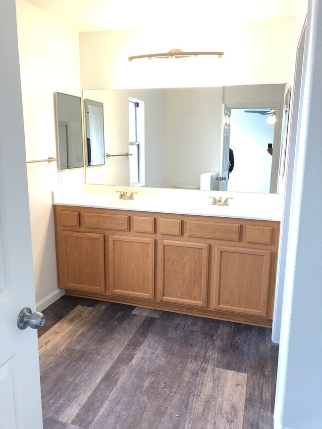 Building Photo - Spacious 2-Story Home with Oversized Beds ...