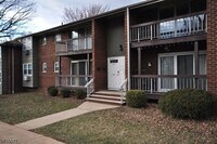 Building Photo - 18 Deanna Dr
