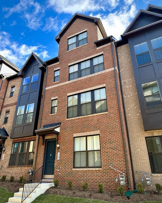 Building Photo - 7302 Mountaineer Dr