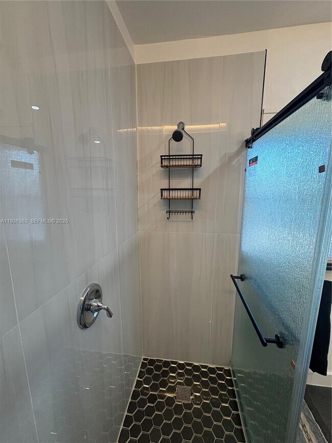 Building Photo - 1901 SW 9th St