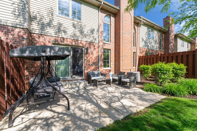 Building Photo - 17964 Upland Dr