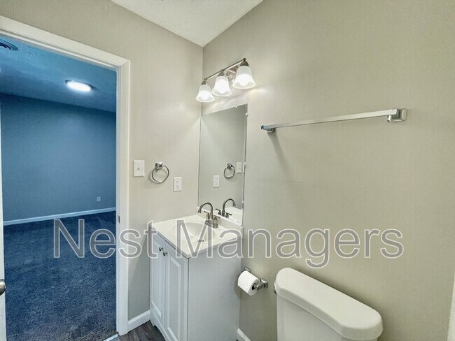 Building Photo - 6405 Lorell Ct