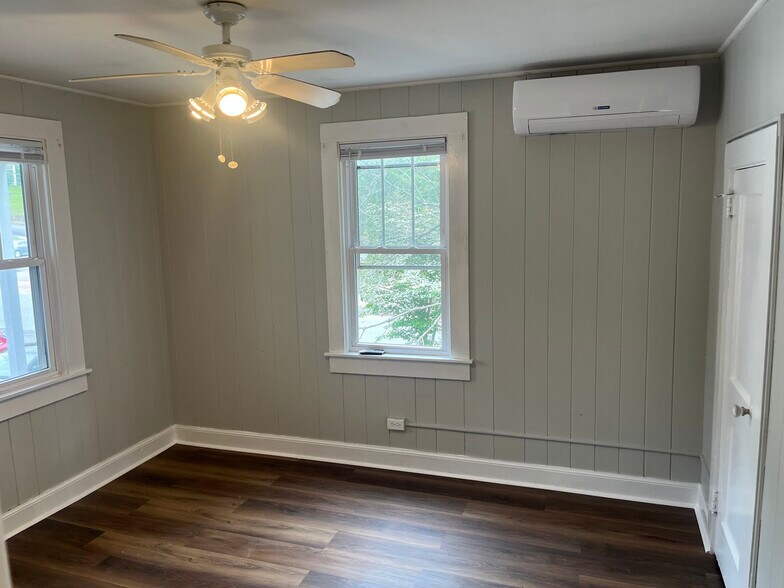 Bedroom 2 - 4 Farrwood Ave