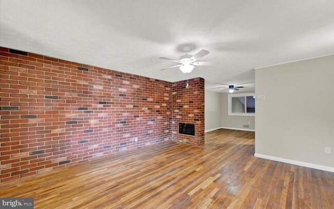 Building Photo - 1016 Foxcroft Ln