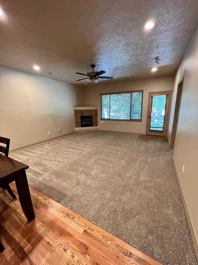 Living Room - 1616 Treehaven Ct