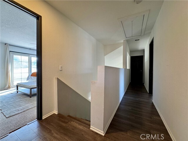 Building Photo - 21 N Slope Ln
