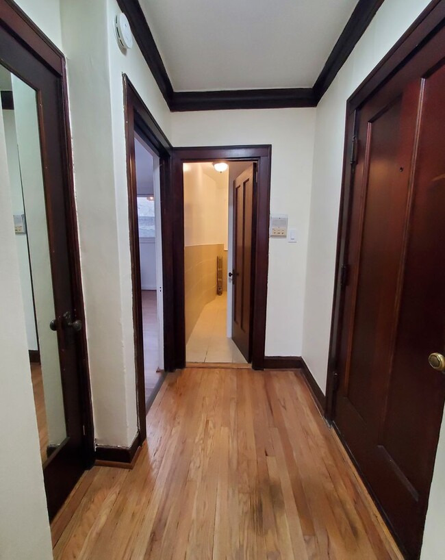 Building Photo - 3056 W Irving Park Rd