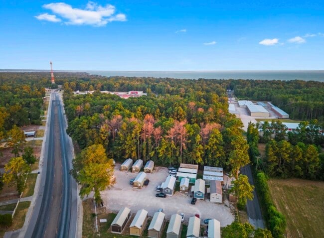 Building Photo - 413 FM356