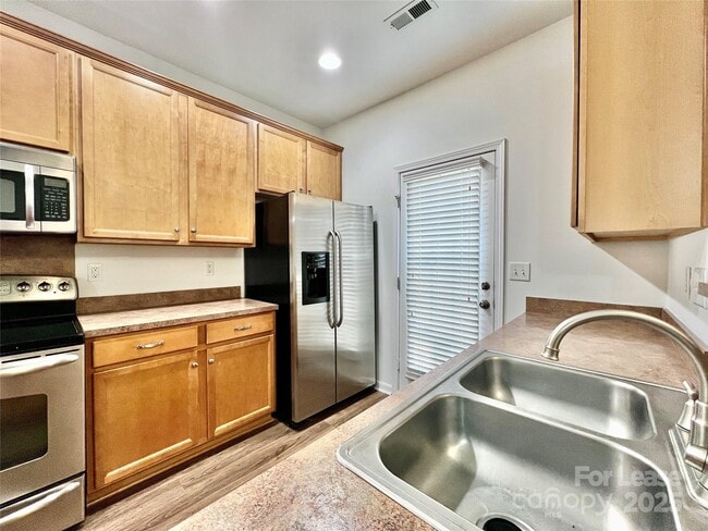 Building Photo - 13310 Erwin Rd