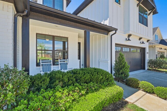 Building Photo - 10126 Water Harbor Dr