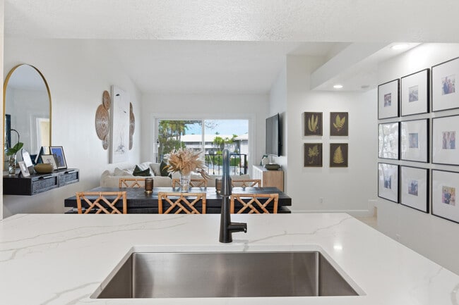 Building Photo - 1155 Lake Shore Dr