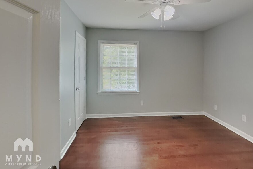 Building Photo - 6815 Saddle Ridge Rd