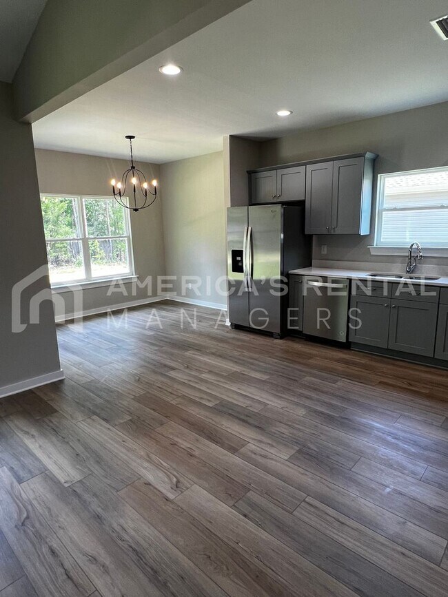 Building Photo - 311 Kennesaw Ave