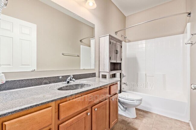 Building Photo - 2624 W Beautiful Ln