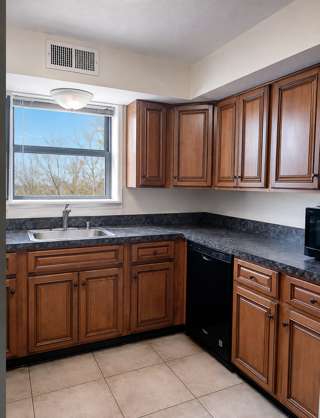 Kitchen - 327 Plantation St