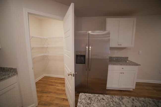 Building Photo - 4053 Brownstone Wy