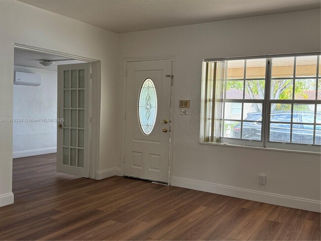 Building Photo - 6420 SW 18th Terrace