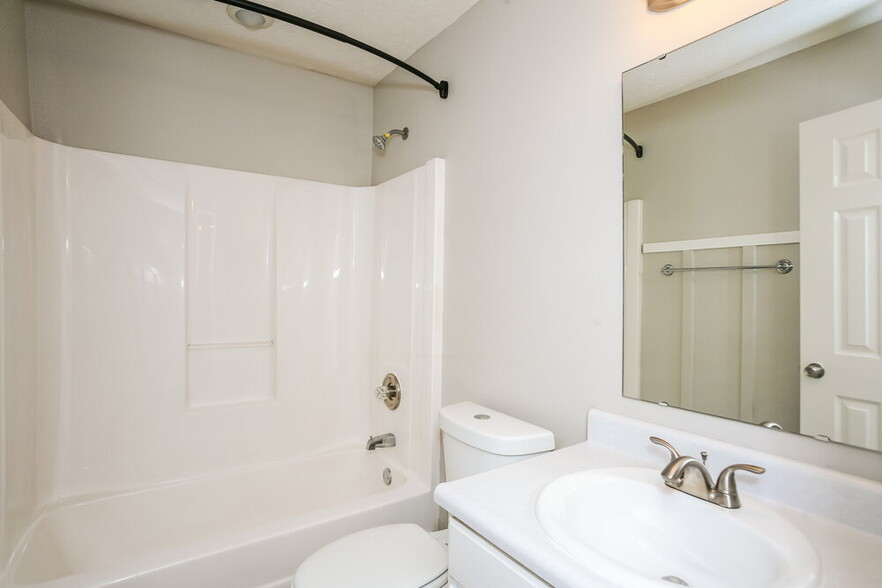 Building Photo - 5426 Claybrooke Dr