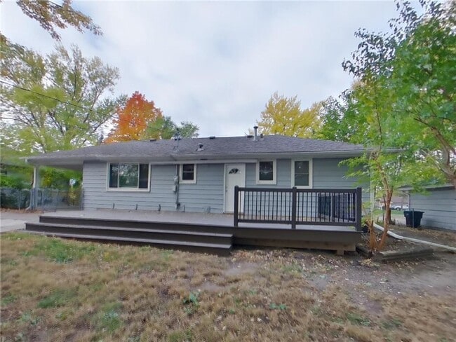 Building Photo - 5406 Utah Ave N