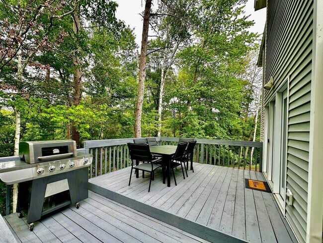 Building Photo - Idyllwood Pines at the Whitefish Chain