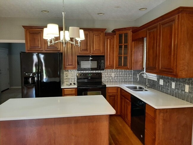 Building Photo - 1000 Indian Ridge Cir