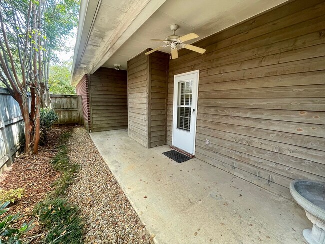 Building Photo - 3/2 Available for Rent in Ridgeland! 11 Mi...