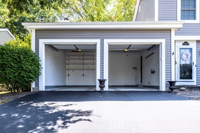 Building Photo - 2037 Sutter Pkwy